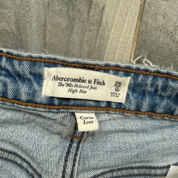 Abercrombie & Fitch Curve Love '90s Relaxed High Rise Jean Size 25 - Picture 8 of 8